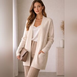 AMANDA WAKALEY London 100% Cashmere Open Cardigan w/ Silk Back Panel. Cream. SP